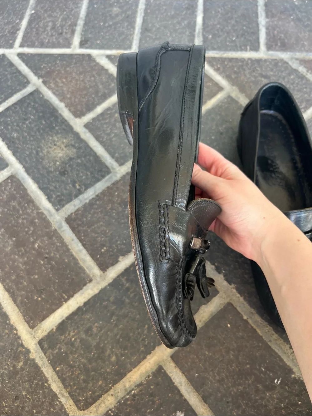 Men’s 8 Cole Haan Black Leather Tassel Loafers